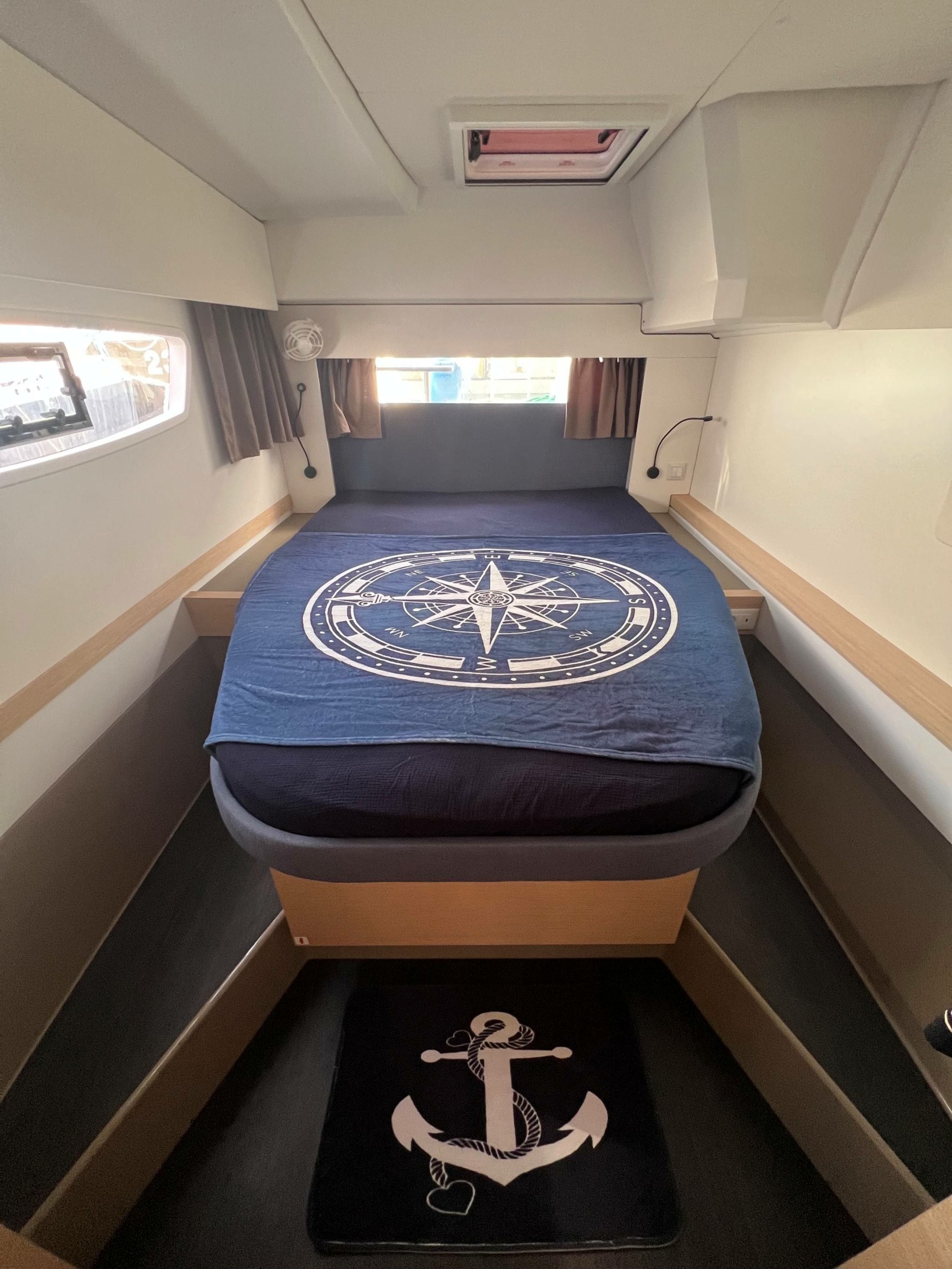 Fountaine Pajot Astrea 42 | Ambolo