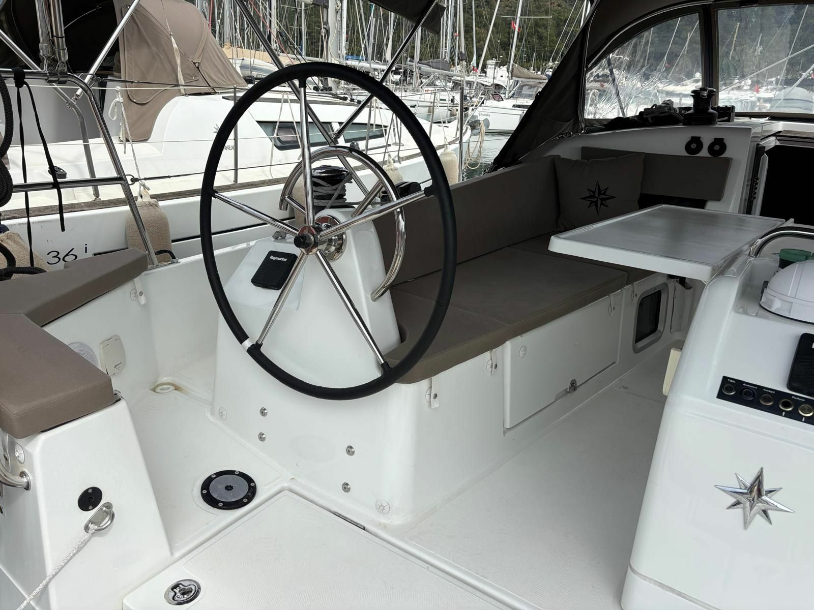 Jeanneau Sun Odyssey 410 | Enki