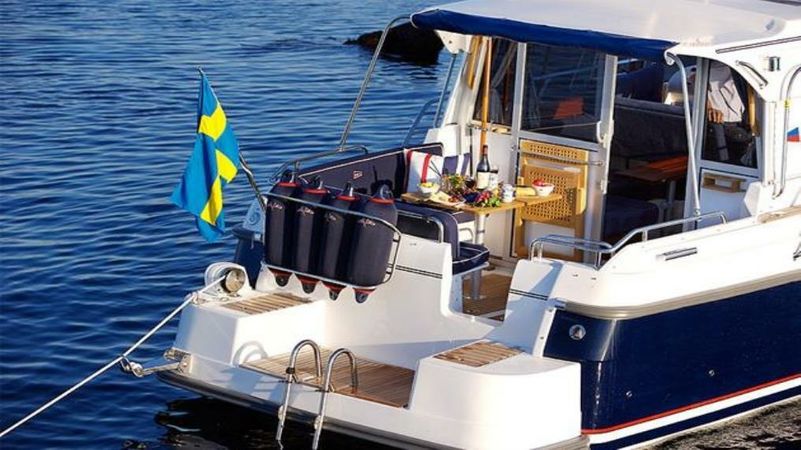Nimbus 320 Coupe | Moin Max