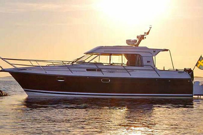 Nimbus 320 Coupe | Moin Max
