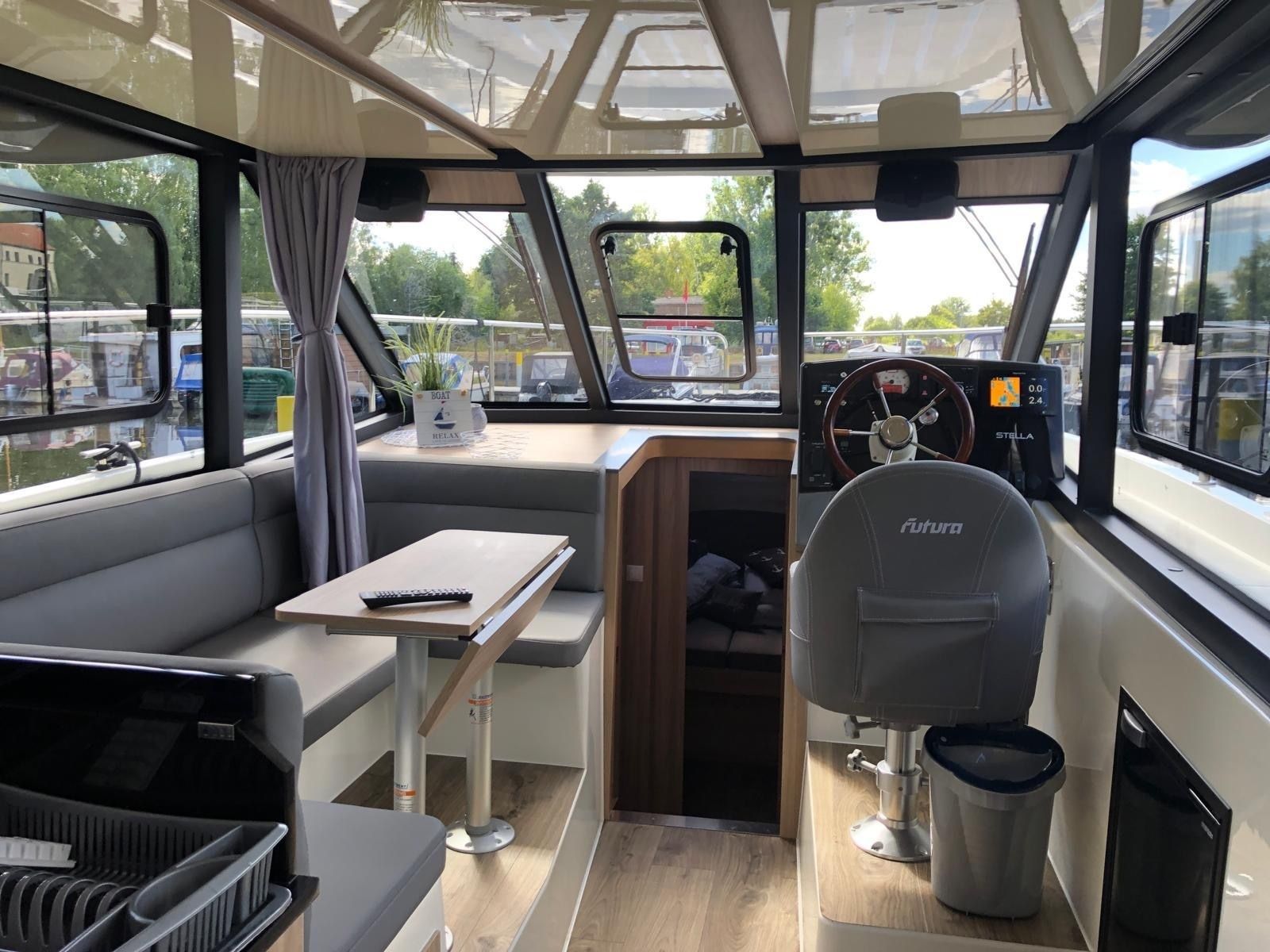 Cobra Yachts Futura 36 | Stella