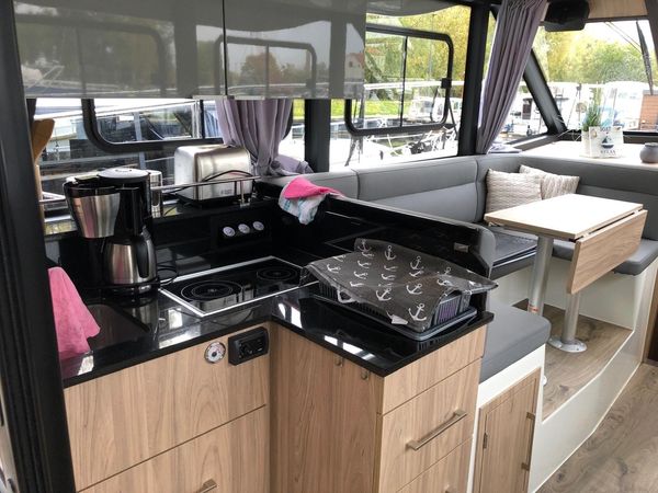 Cobra Yachts Futura 36 | Stella
