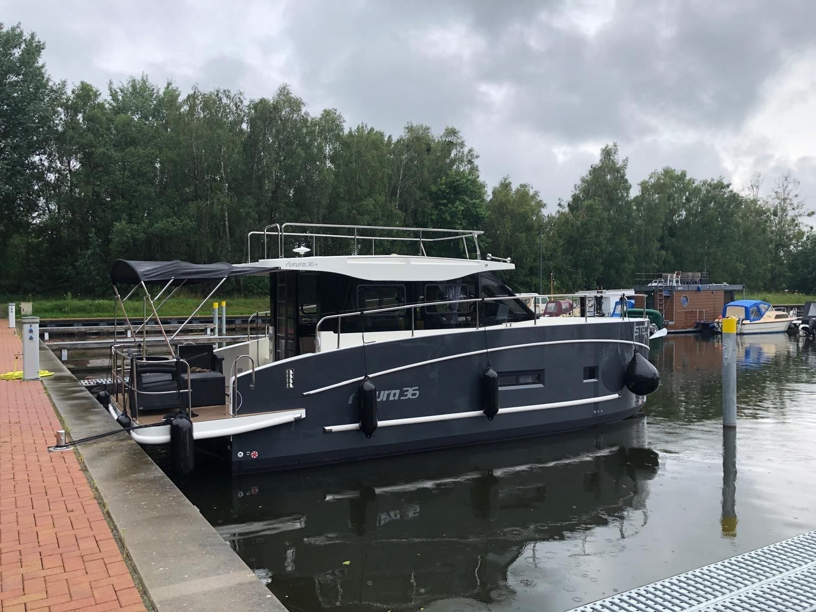 Cobra Yachts Futura 36 | Stella