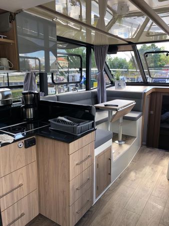Cobra Yachts Futura 36 | Stella