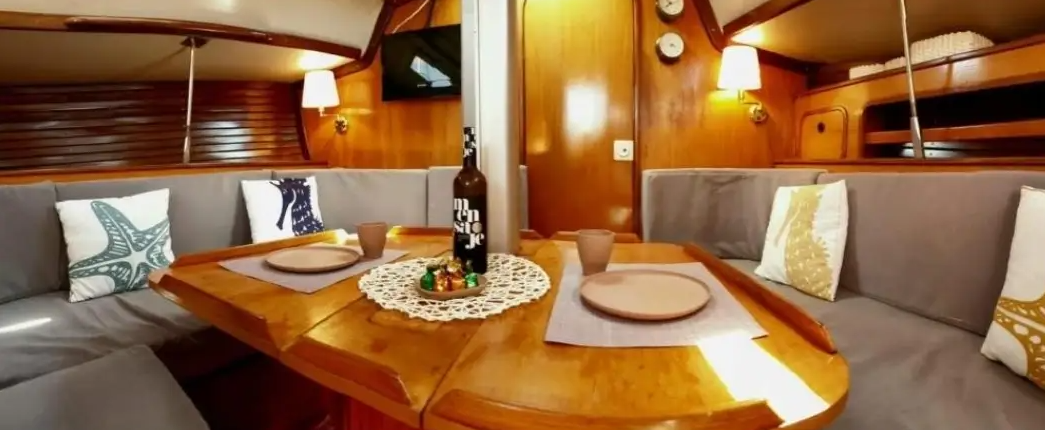 Beneteau First 375 | Isabella