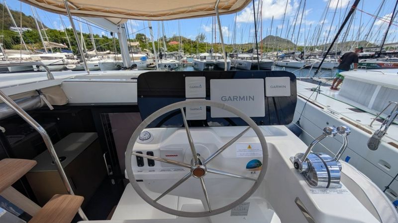 Fountaine Pajot New 41 | Lekanoo