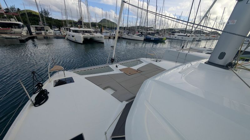 Fountaine Pajot New 41 | Yellow Dog