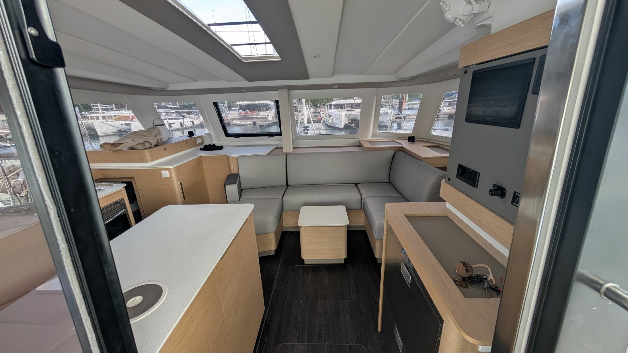 Fountaine Pajot New 41 | Yellow Dog