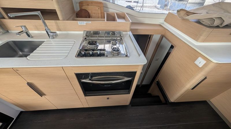 Fountaine Pajot New 41 | Yellow Dog