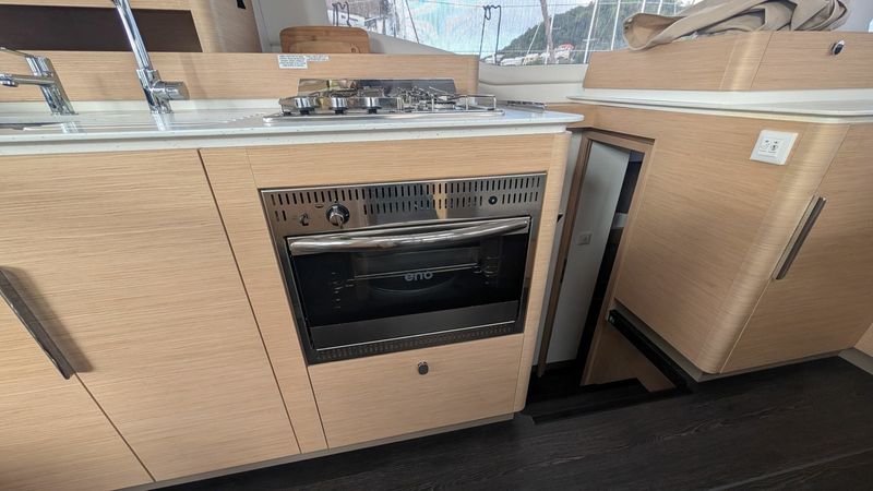 Fountaine Pajot New 41 | Yellow Dog