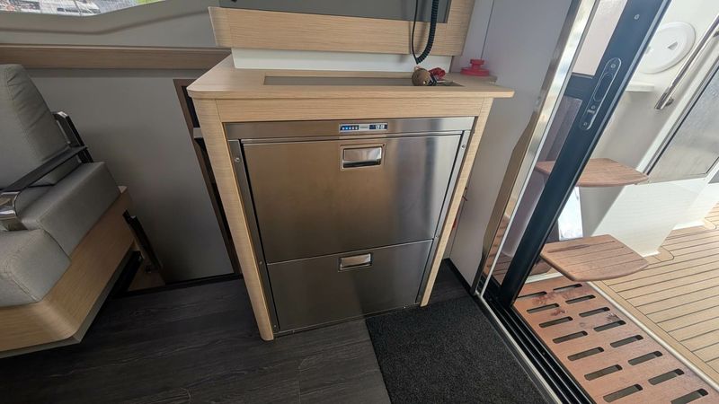 Fountaine Pajot New 41 | Yellow Dog