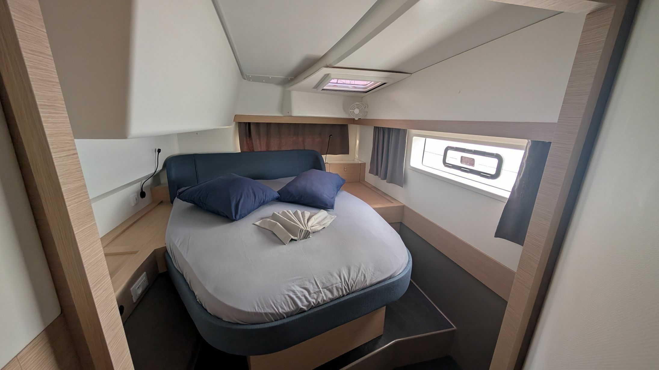 Fountaine Pajot New 41 | Yellow Dog