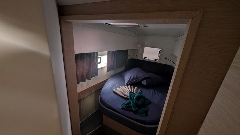 Fountaine Pajot New 41 | Yellow Dog