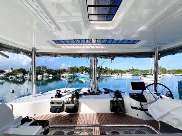 Lagoon 55 | Smiley