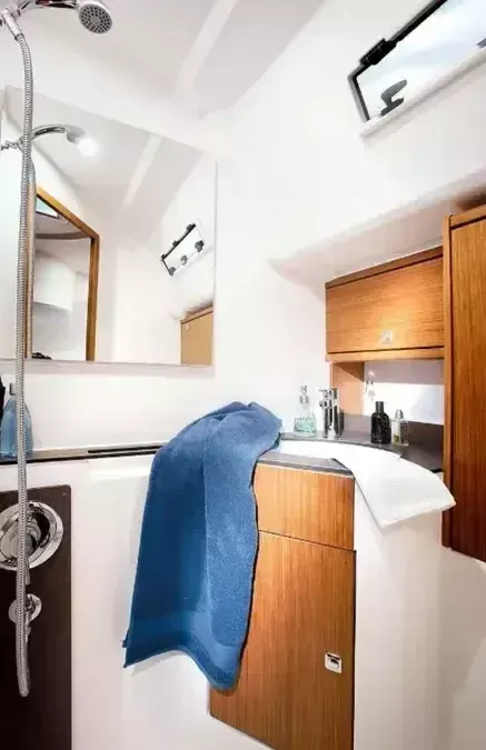 Bavaria Voyager 45 | Diana