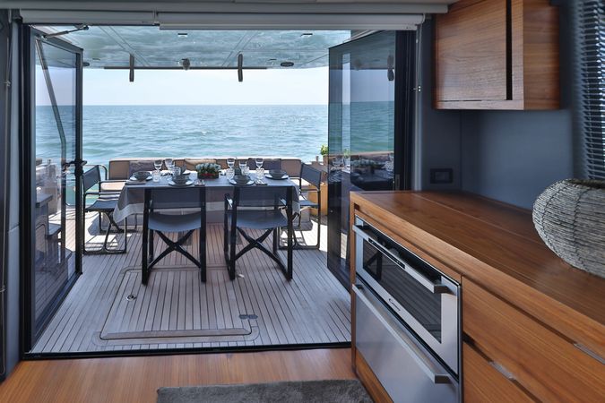 Sundeck 550 | Ephelide