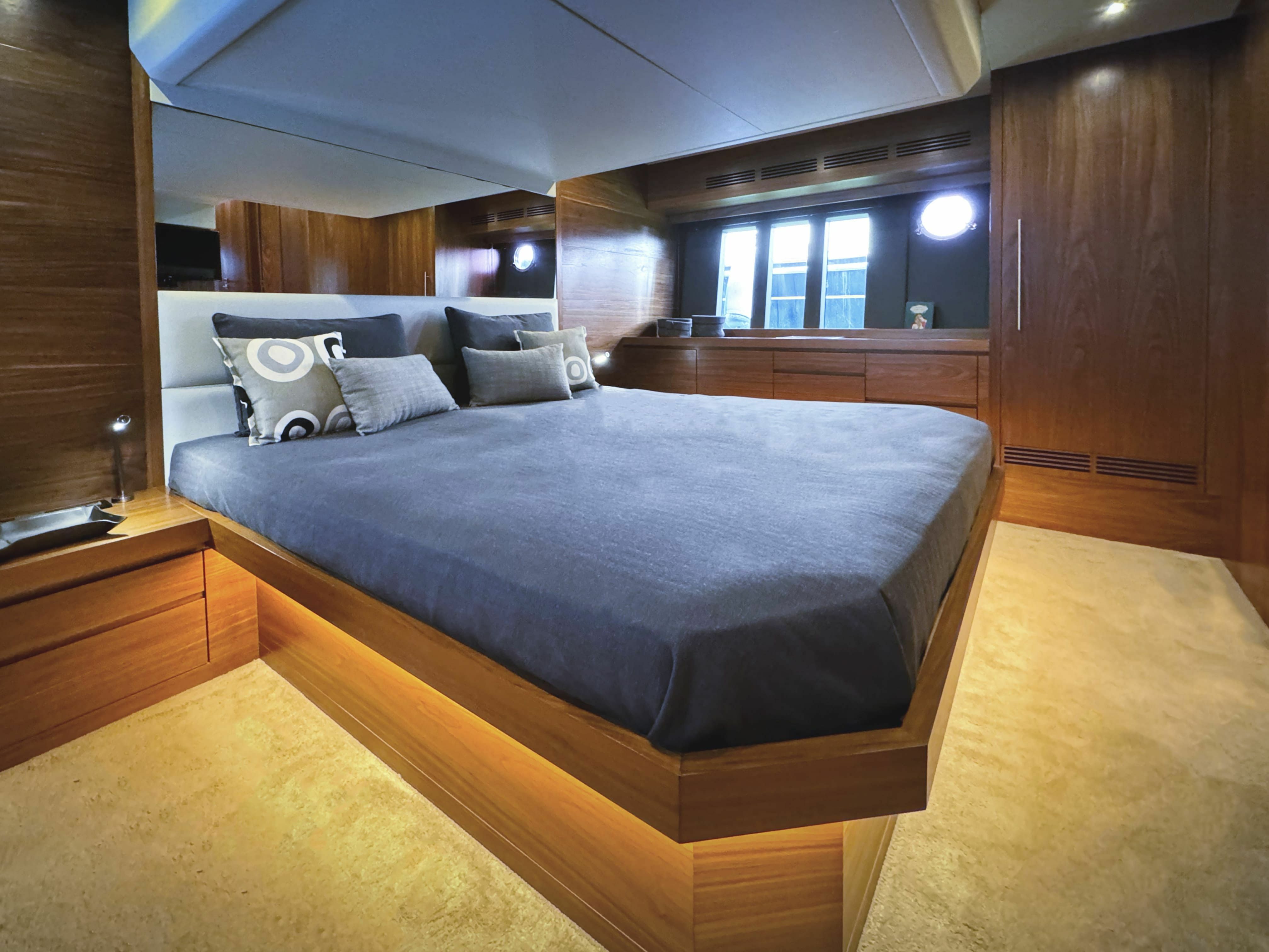 Sundeck 550 | Ephelide