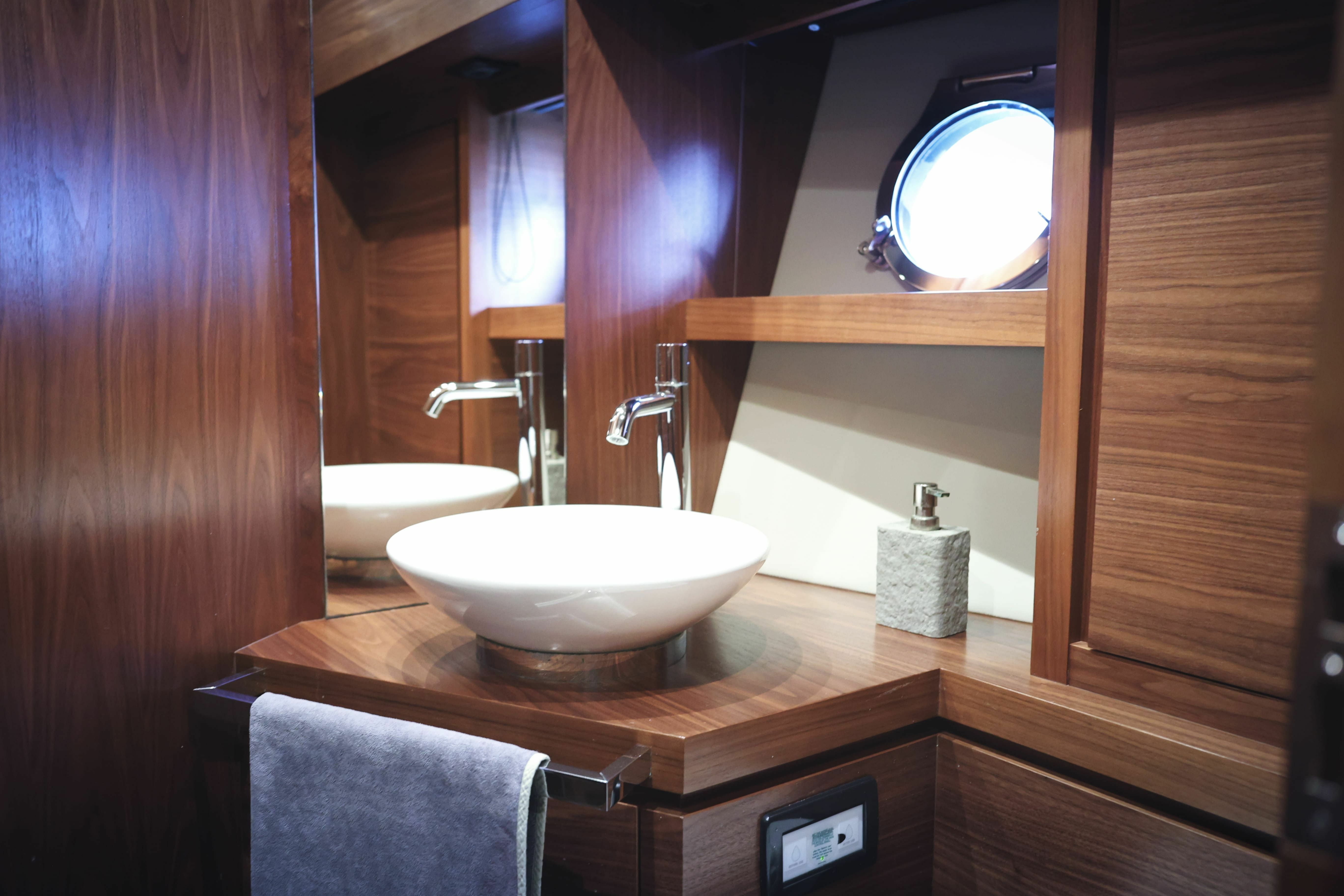 Sundeck 550 | Ephelide