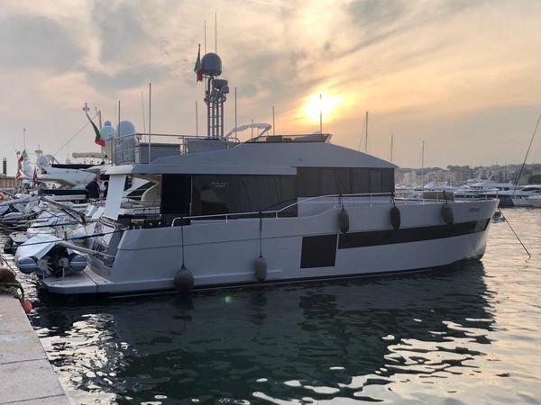 Sundeck 550 | Ephelide