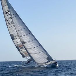 Beneteau First 40.7 | Fast Forward