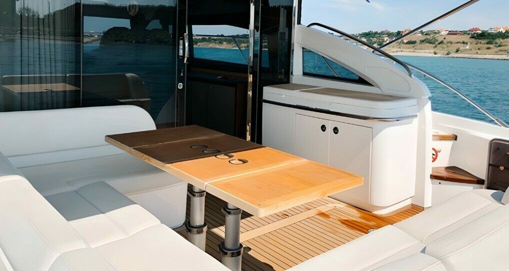 Princess V52 | Solorada