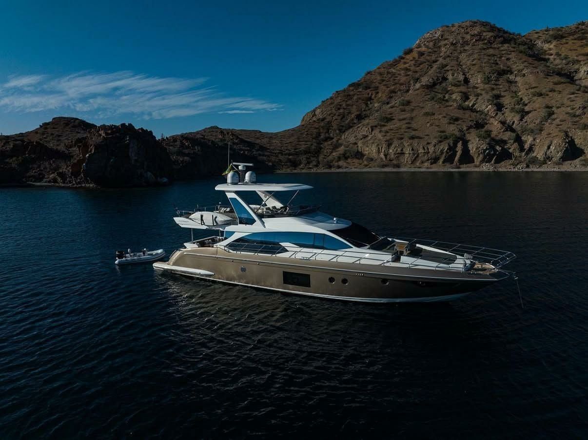 Azimut 66 | Mi Bluu