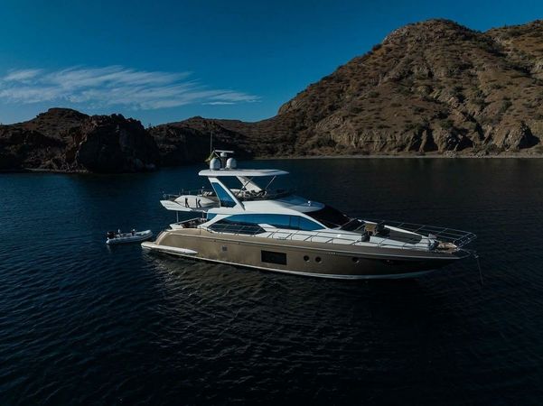 Azimut 66 | Mi Bluu