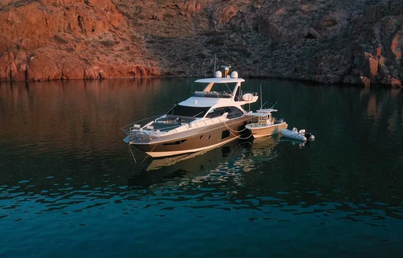 Azimut 66 | Mi Bluu