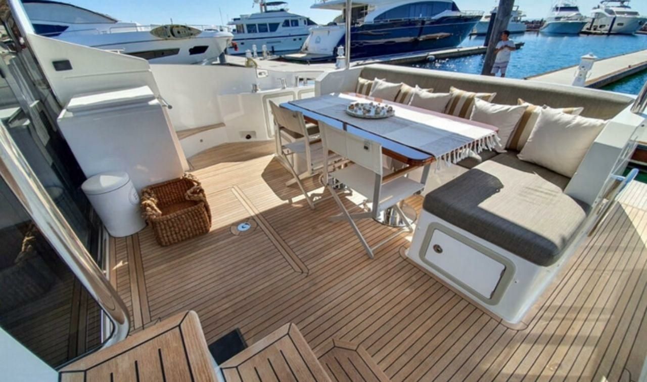 Azimut 66 | Mi Bluu