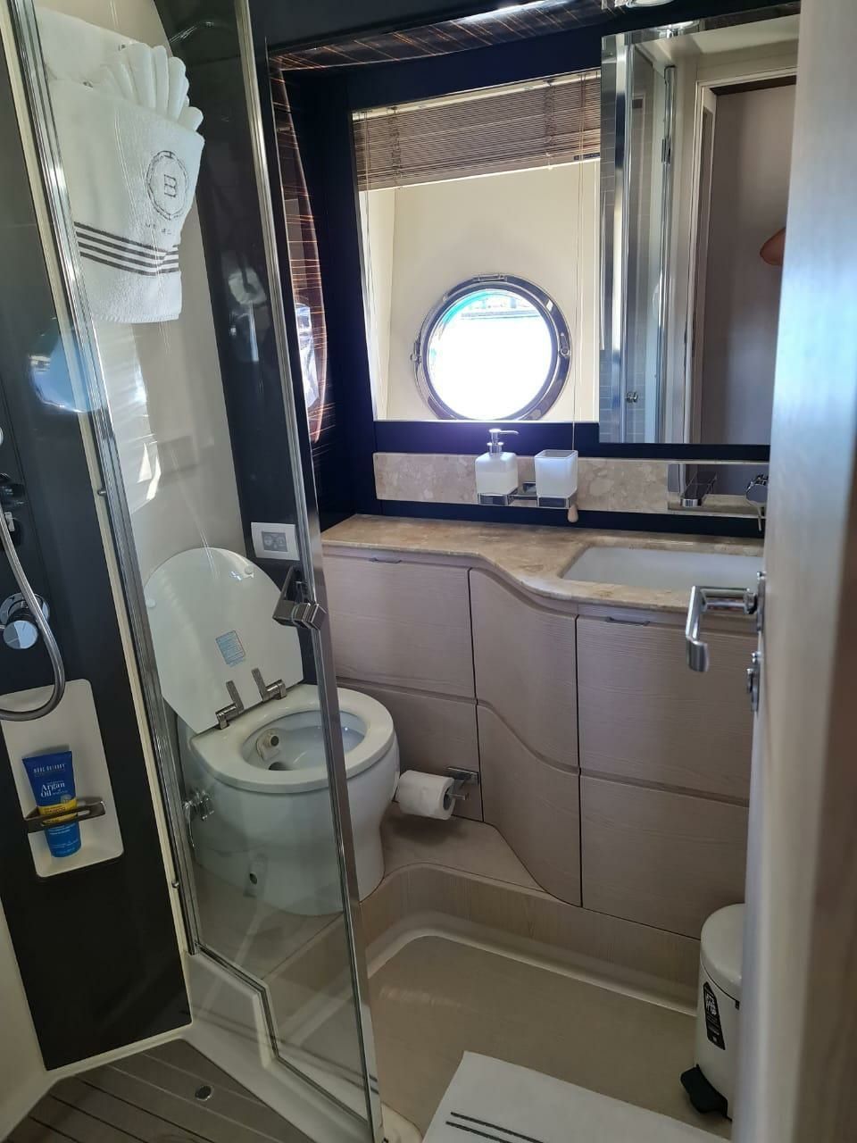 Azimut 66 | Mi Bluu