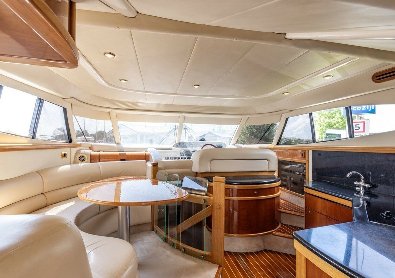Sealine T51 | Levano