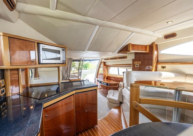 Sealine T51 | Levano