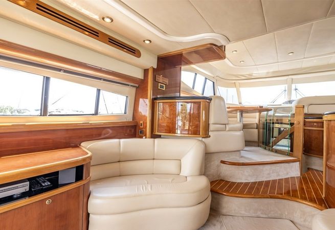 Sealine T51 | Levano