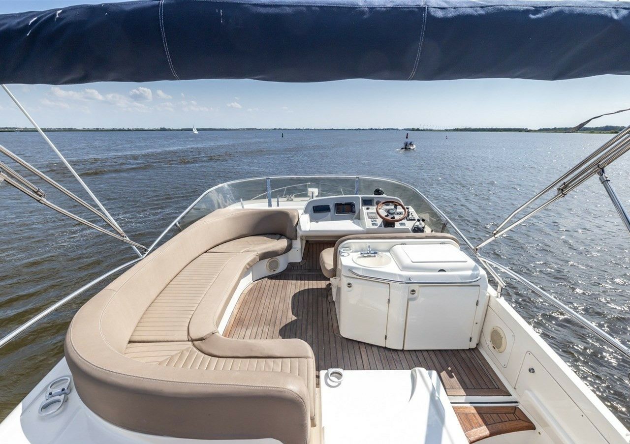 Sealine T51 | Levano