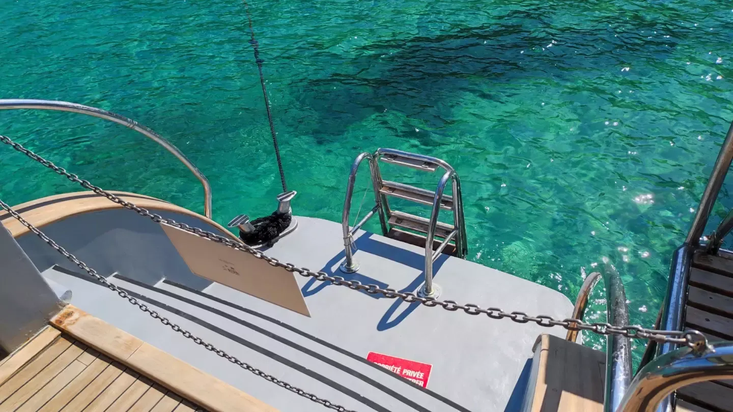 Motor Sailer 110 | Gold Wind