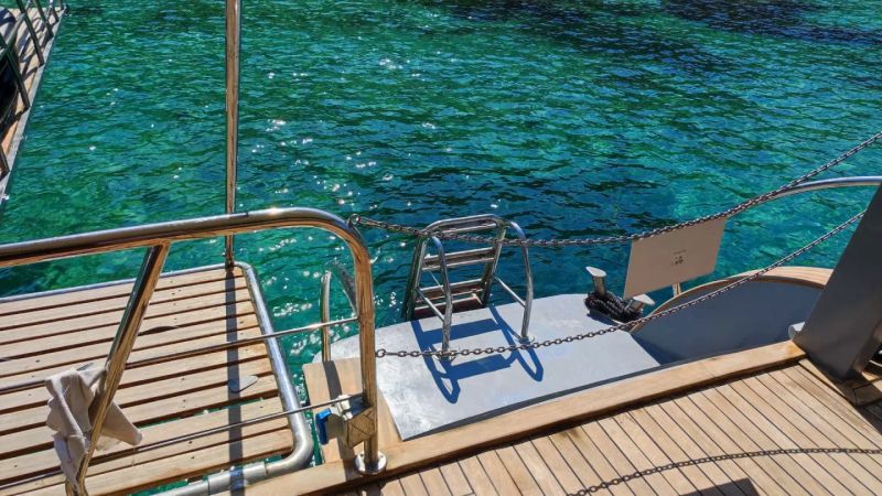 Motor Sailer 110 | Gold Wind