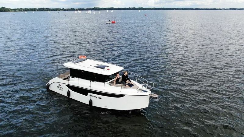 Nikhen Aquasun 34 Sedan | Butterfly