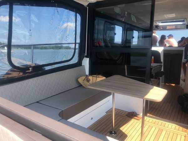 Nikhen Aquasun 34 Sedan | Butterfly