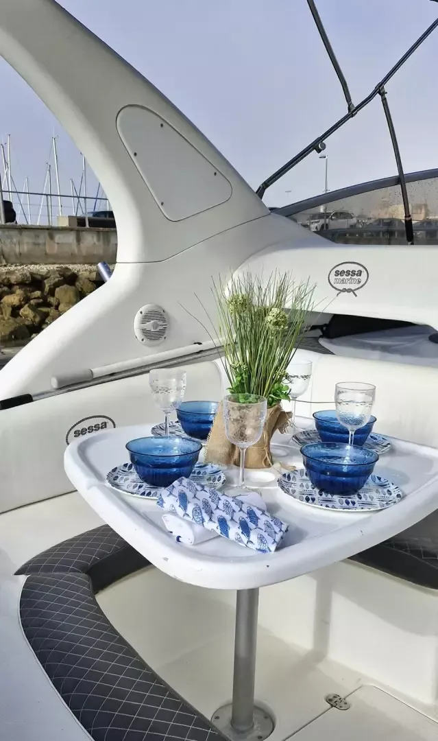 Sessa Oyster 34 | Serena