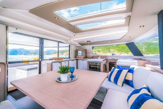 Fountaine Pajot Tanna 47 | Suedama