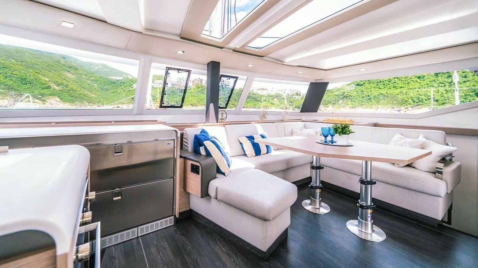 Fountaine Pajot Tanna 47 | Suedama