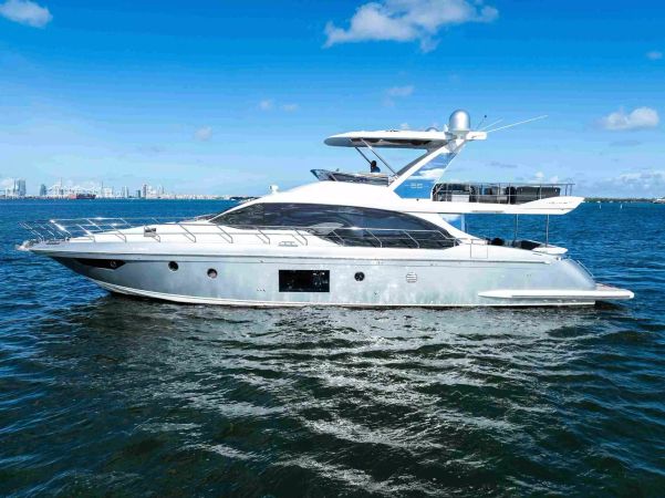Azimut 66 | The One