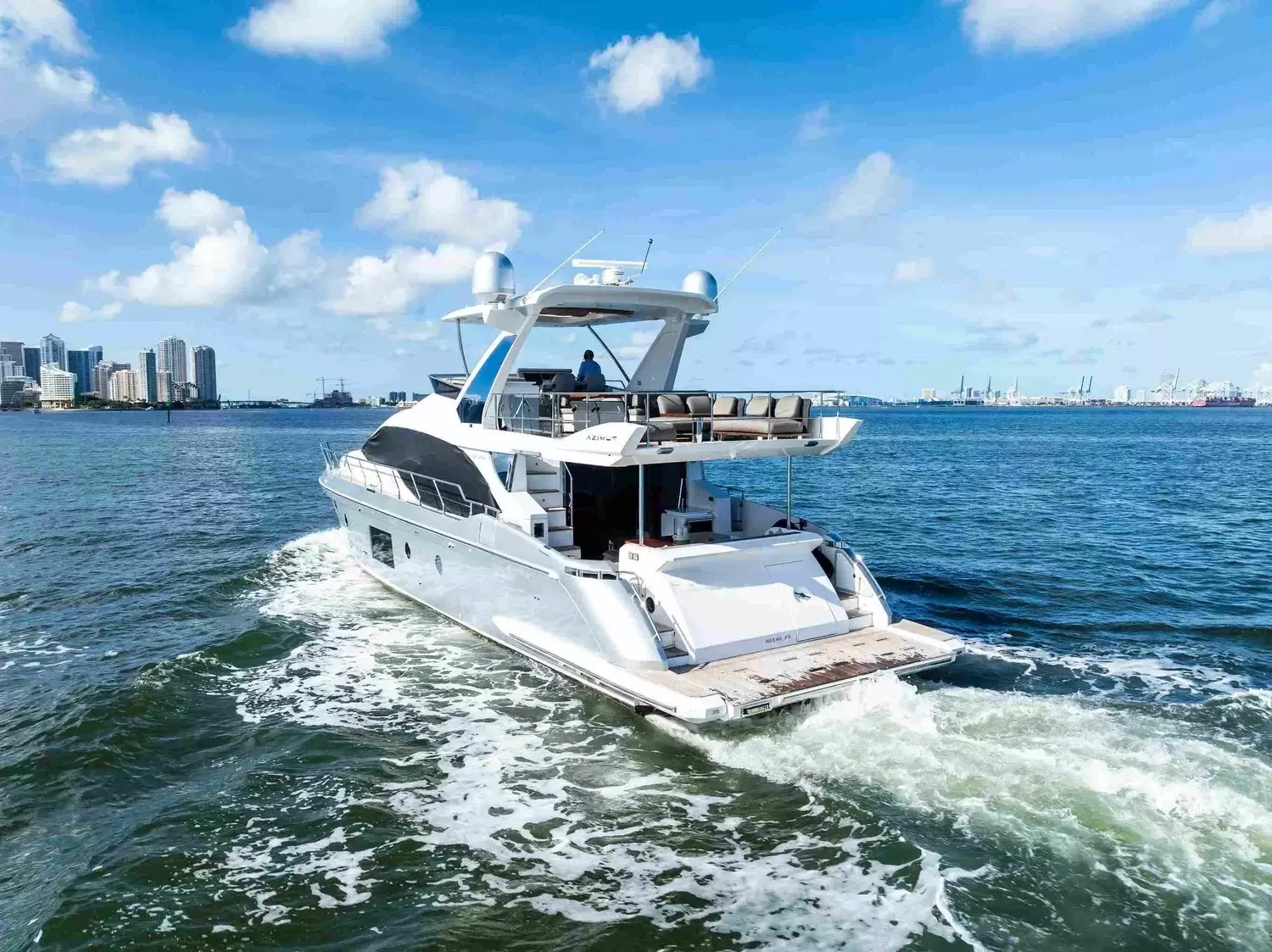 Azimut 66 | The One