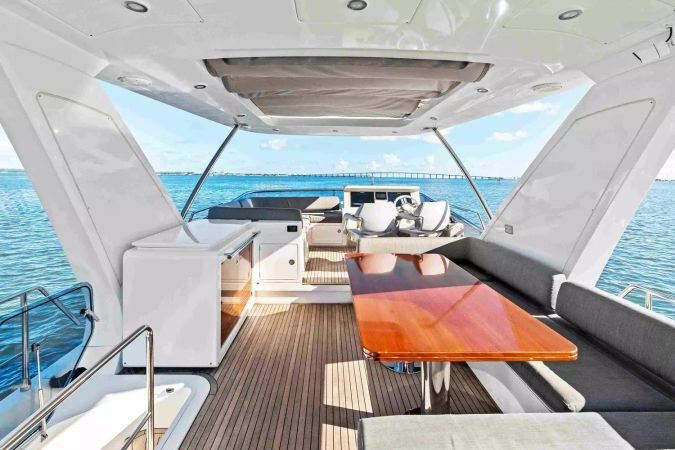 Azimut 66 | The One