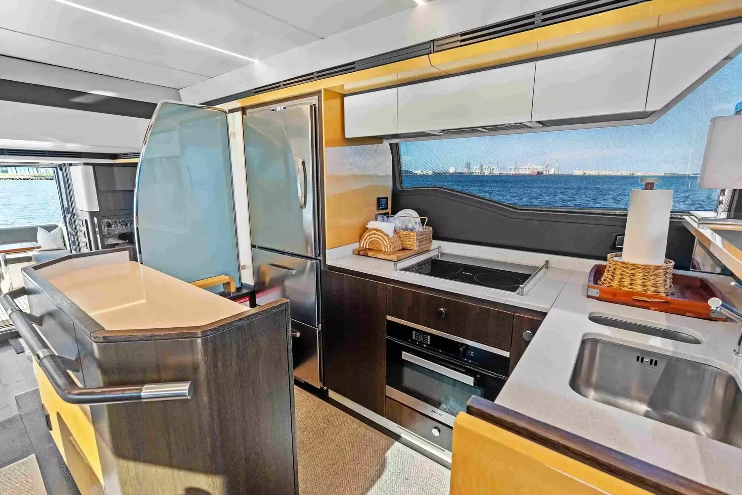 Azimut 66 | The One