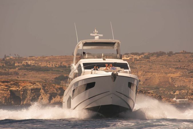 Sunseeker Manhattan 66 | Tsavorite