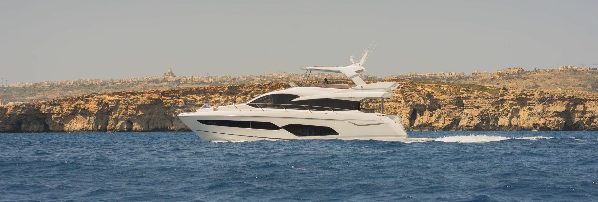 Sunseeker Manhattan 66 | Tsavorite