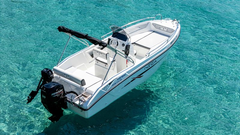 Trimarchi Nica | Aimilios