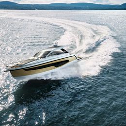 Sealine S335 | Felicita