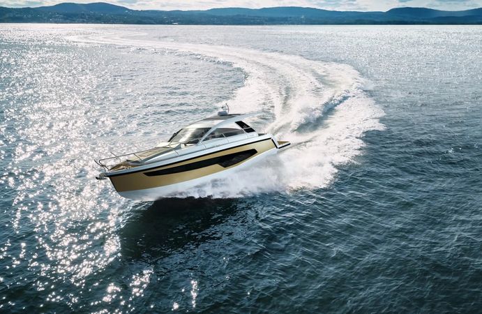 Sealine S335 | Felicita